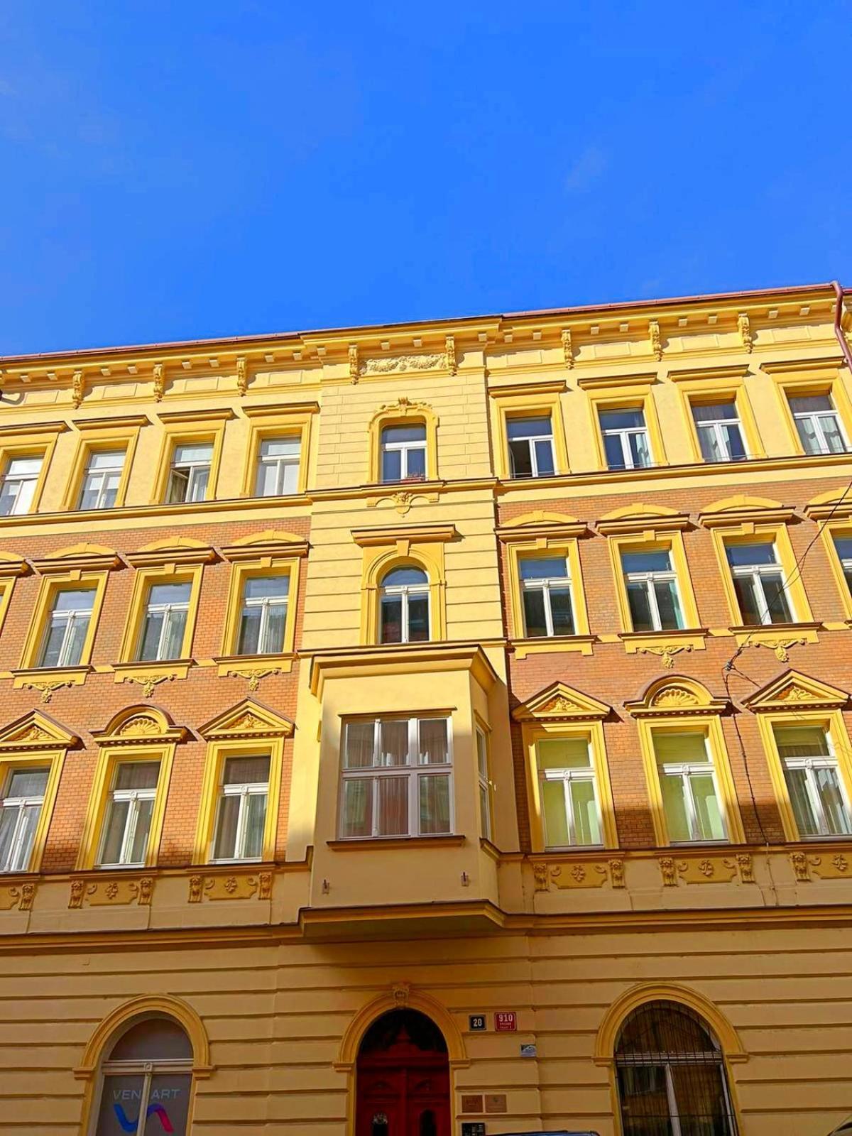 Mezonetovy Apartman V Centru Prague Extérieur photo