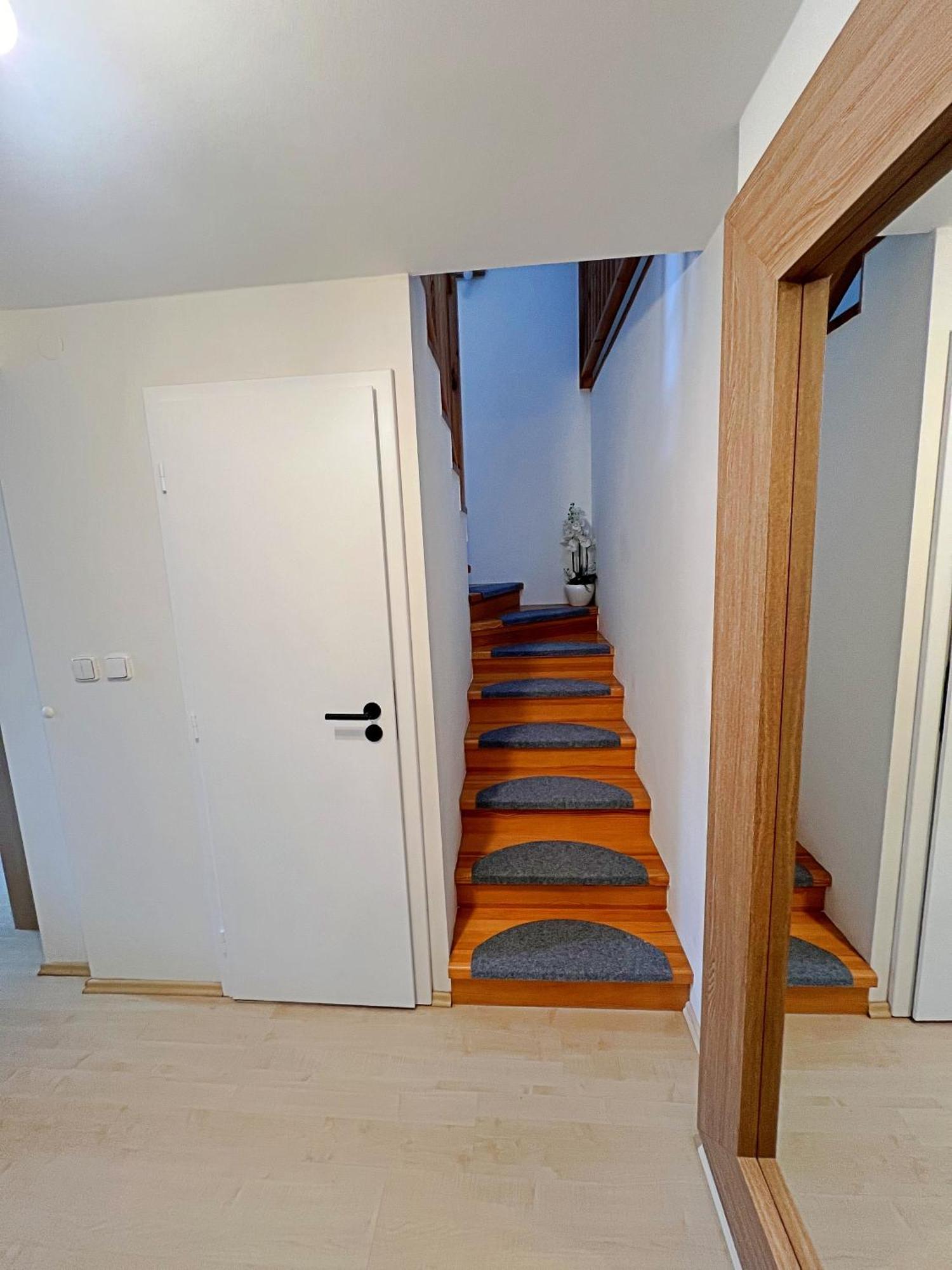 Mezonetovy Apartman V Centru Prague Extérieur photo